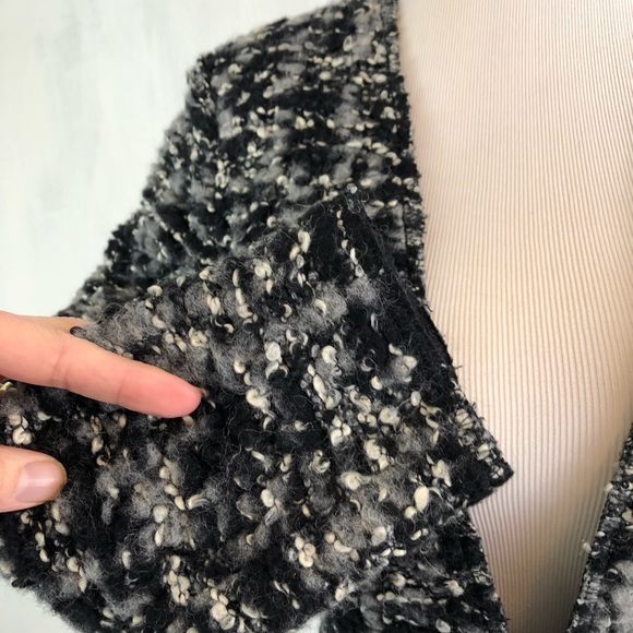 Club Monaco Lilias Boucle Wool Blend Blazer 2 - Picture 3 of 8